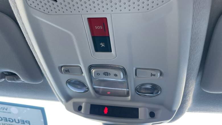 Peugeot 208 1.2 PureTech 100 Allure Premium 5dr Petrol Hatchback